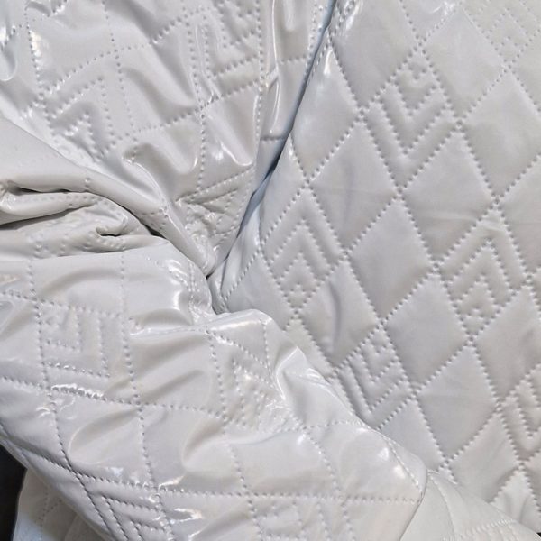 39700162-3-min کاپشن سیلیکونی کلاهدار - مانتو پاتریس رشت