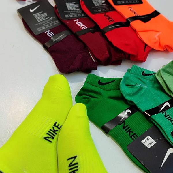 جوراب مچدار رنگی نایک - مانتو پاتریس رشت