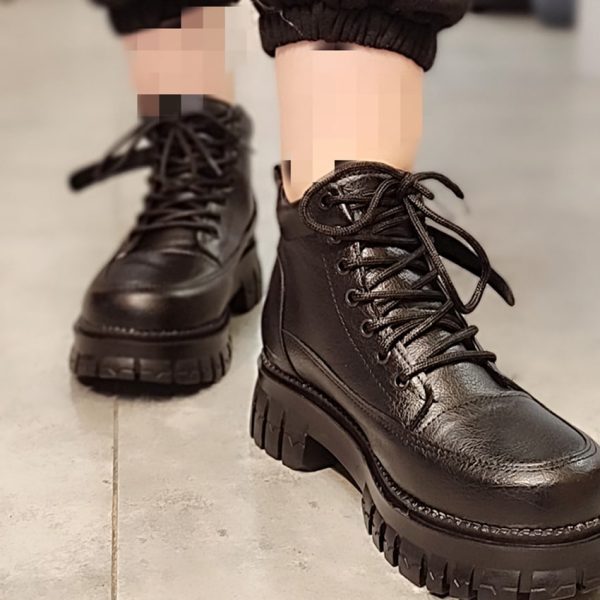 نیم بوت مشکی بندی - مانتو پاتریس رشت