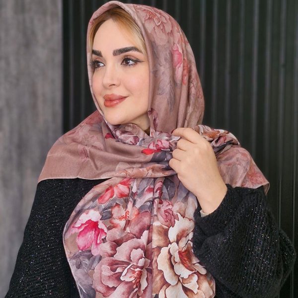 روسری گل رز - مانتو پاتریس رشت