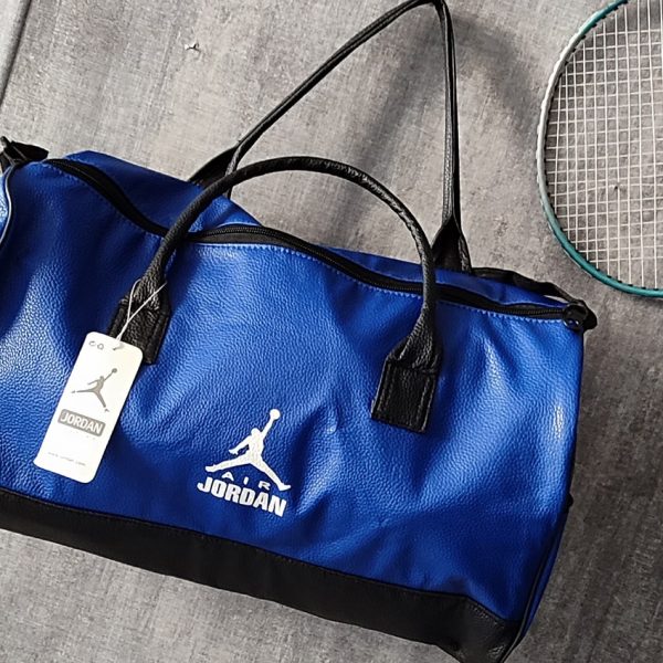 ساک ورزشی طرحدار - مانتو پاتریس رشت