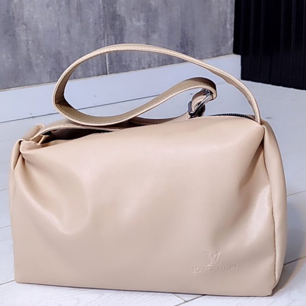 کیف دوشی بزرگ لویی ویتون