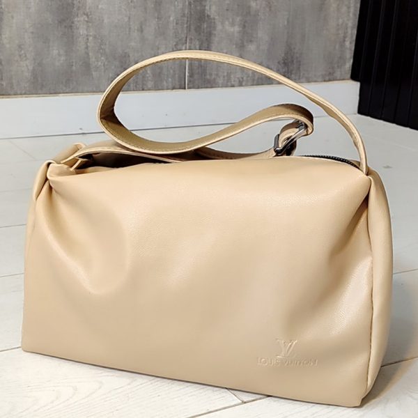 39300825-4-min کیف دوشی بزرگ لویی ویتون