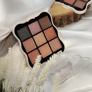 سایه چشم نه رنگ- مانتو پاتریس رشت