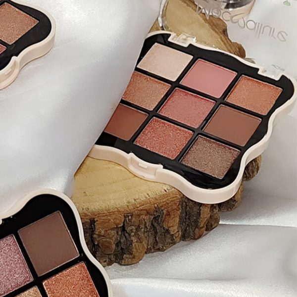 سایه چشم نه رنگ- مانتو پاتریس رشت