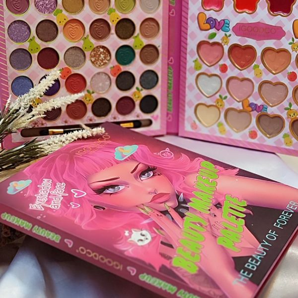 پالت کتابی میکاپ - مانتو پاتریس رشت