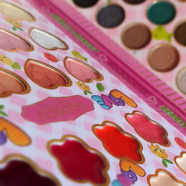 پالت کتابی میکاپ - مانتو پاتریس رشت