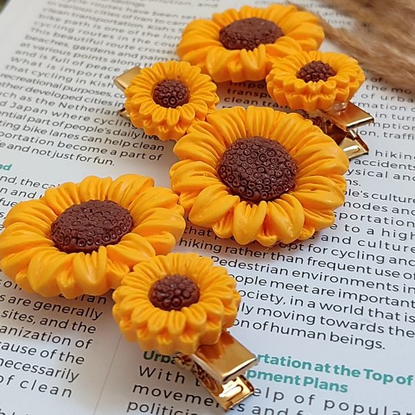 40400196-1-min گیره مو آفتابگردان - مانتو پاتریس رشت