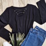 بلوز فانریپ مشکی یقه پرچ - مانتو پاتریس رشت