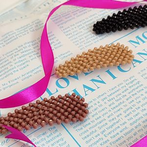 گیره مو مرواریدی رنگی - مانتو پاتریس رشت