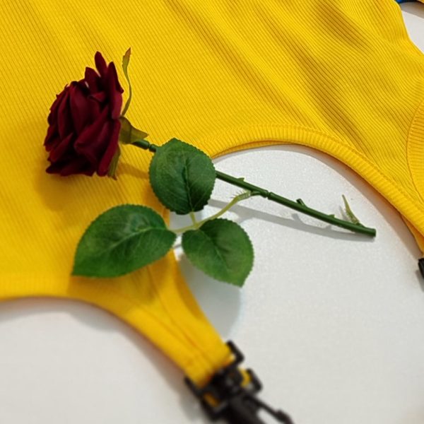 تیشرت کراپ سگک دار - مانتو پاتریس رشت