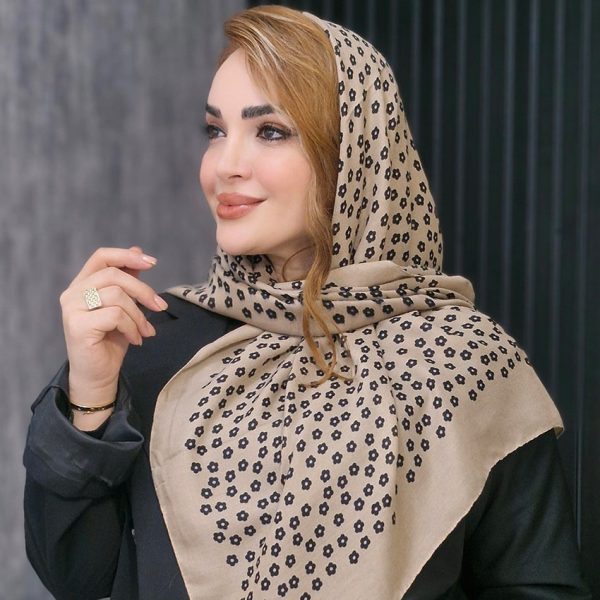 34600230-1-min روسری نخی گل ریز - مانتو پاتریس رشت