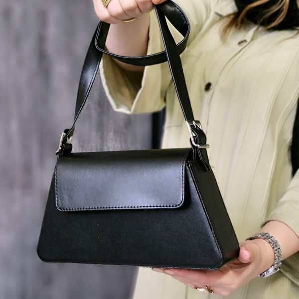 39300898-1-min کیف ساده چرم - مانتو پاتریس رشت