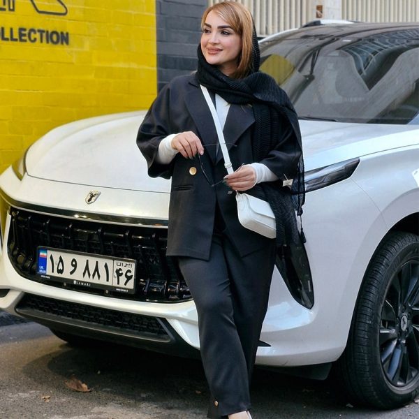 ست مازراتی مشکی دکمه طلایی - مانتو پاتریس رشت