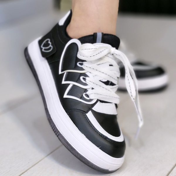 کتونی مشکی قلبی - مانتو پاتریس رشت