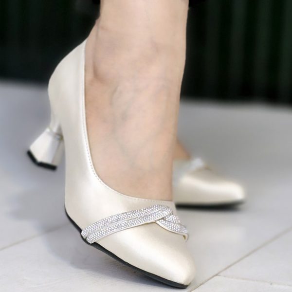 کفش پاشنه دار گره نگینی - مانتو پاتریس رشت