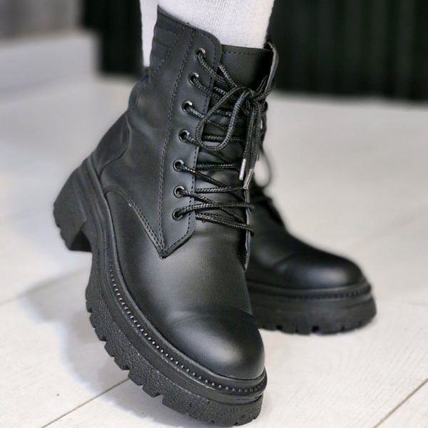 بوت چرم بالشی مشکی - مانتو پاتریس رشت