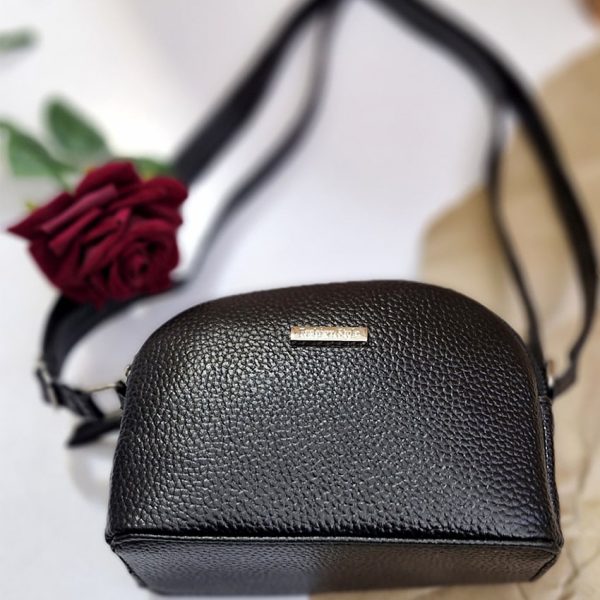 مینی بگ هلالی مشکی چرم - مانتو پاتریس رشت