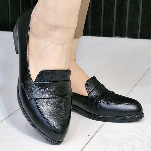 کفش چرم مشکی زنانه