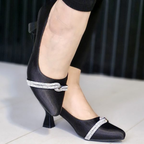 کفش پاشنه دار وسط گره مشکی - مانتو پاتریس رشت