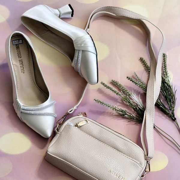 کفش پاشنه نگینی شیری