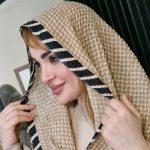 شال پلیسه طرحدار کرم