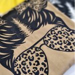 تیشرت دختر عینکی - مانتو پاتریس رشت