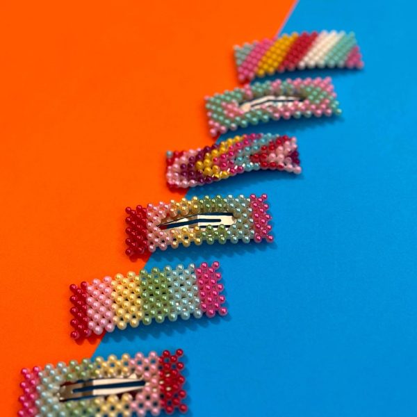 گیره مو مرواریدی رنگی - مانتو پاتریس رشت