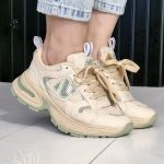 کتونی نیو بالانس کرم و سبز - مانتو پاتریس رشت