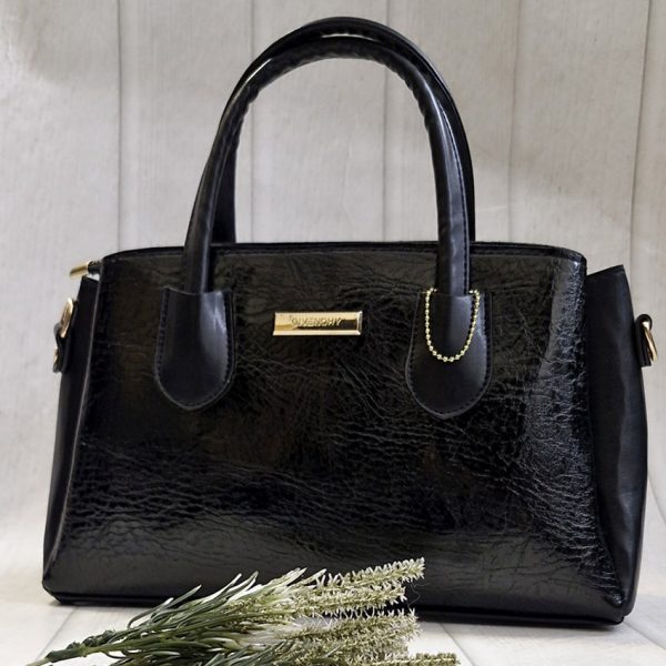 کیف مشکی زیپ طلایی - مانتو پاتریس رشت