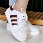 کتونی آدیداس سفید زرشکی