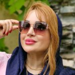 عینک آفتابی چنل دسته طلایی
