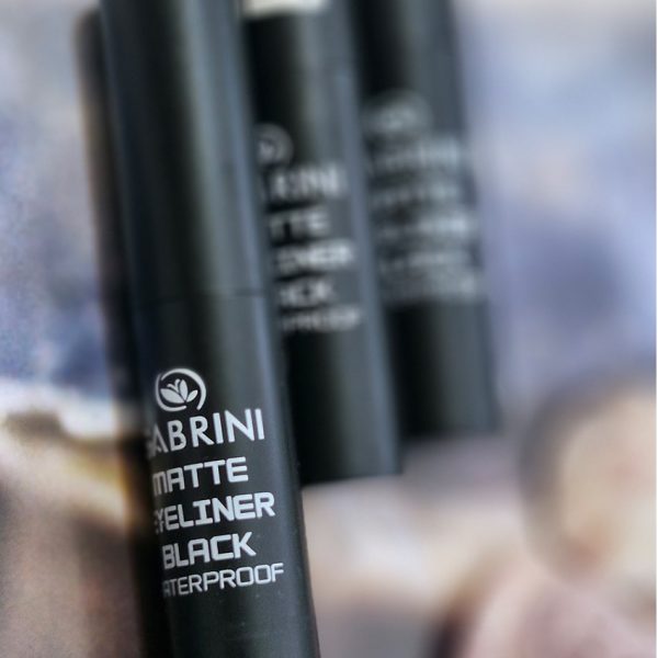 44542-min خط چشم گابرینی - مانتو پاتریس رشت