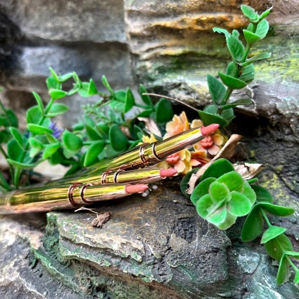 رژ لب دو طرفه - مانتو پاتریس رشت