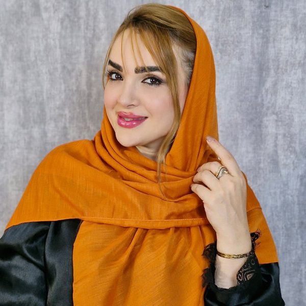 روسری نخی منگوله دار