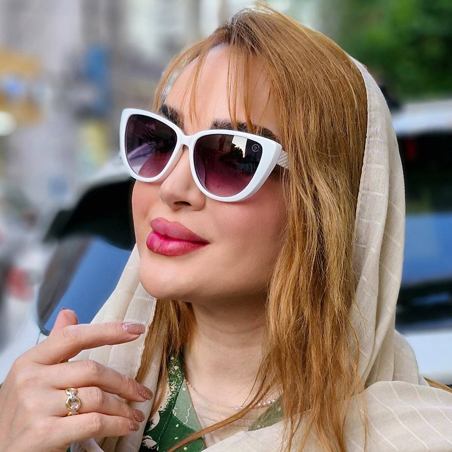 عینک آفتابی گربه ای