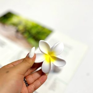 کلیپس گل سفید - مانتو پاتریس رشت