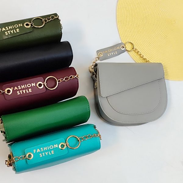 کیف دوشی نیم دایره چرم رنگی