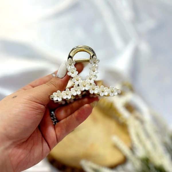 کلیپس گل سفید ریز - مانتو پاتریس رشت