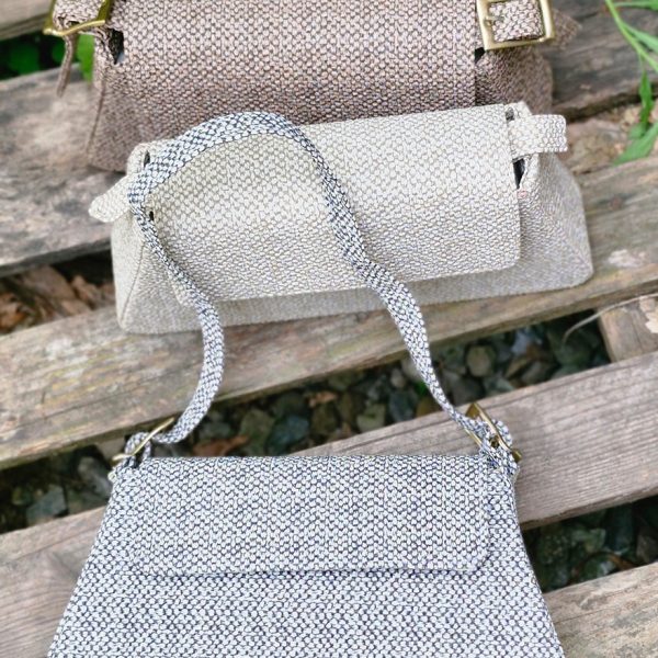 کیف دوشی مثلثی