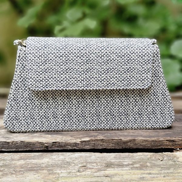 کیف دوشی مثلثی