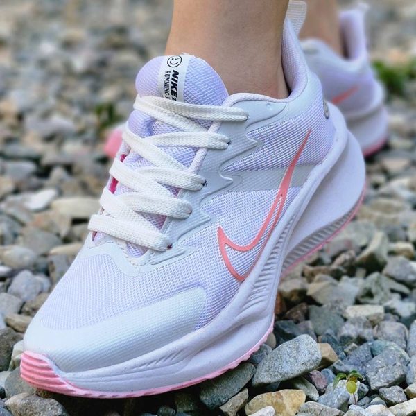 کتونی نایک زوم سفید صورتی - مانتو پاتریس رشت