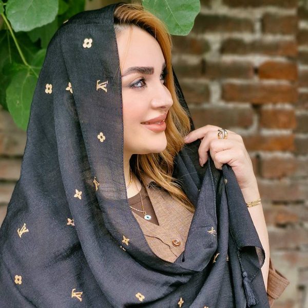 شال مشکی طلاکوب