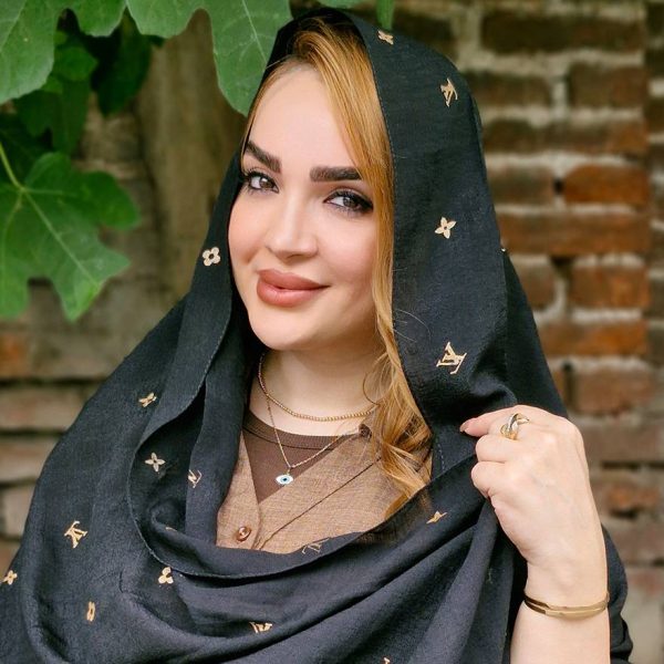 شال مشکی طلاکوب