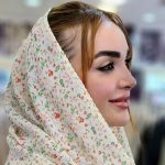 شال پلیسه گلدار