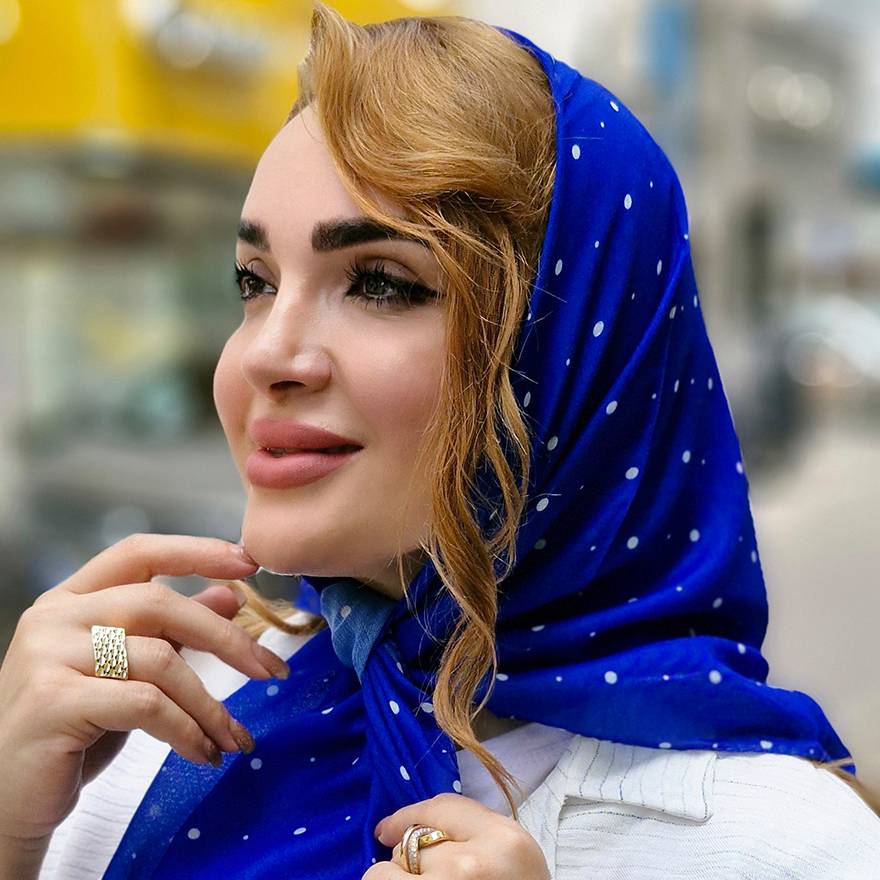 مینی اسکارف توپی نخی