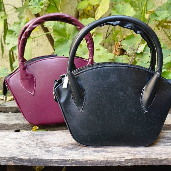 کیف هلالی چرم