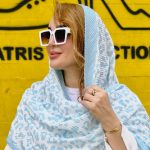 شال پلیسه آبی سفید