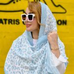 شال پلیسه آبی سفید