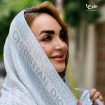 شال پلیسه آبی سفید